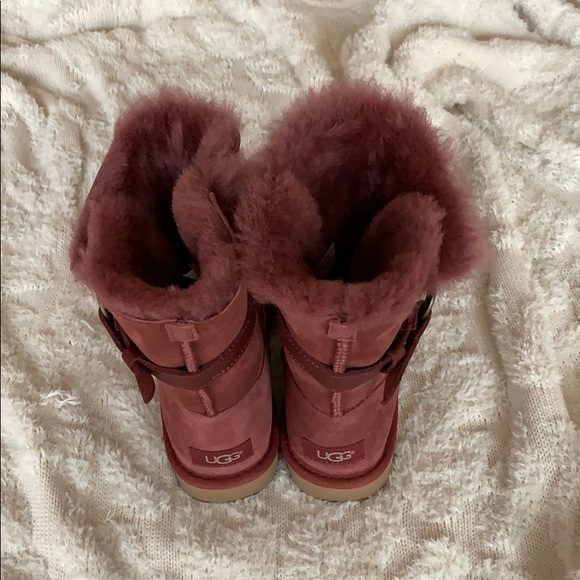 NEW LISTING!!! UGG NASH BOOTIES - Picture 3 of 5